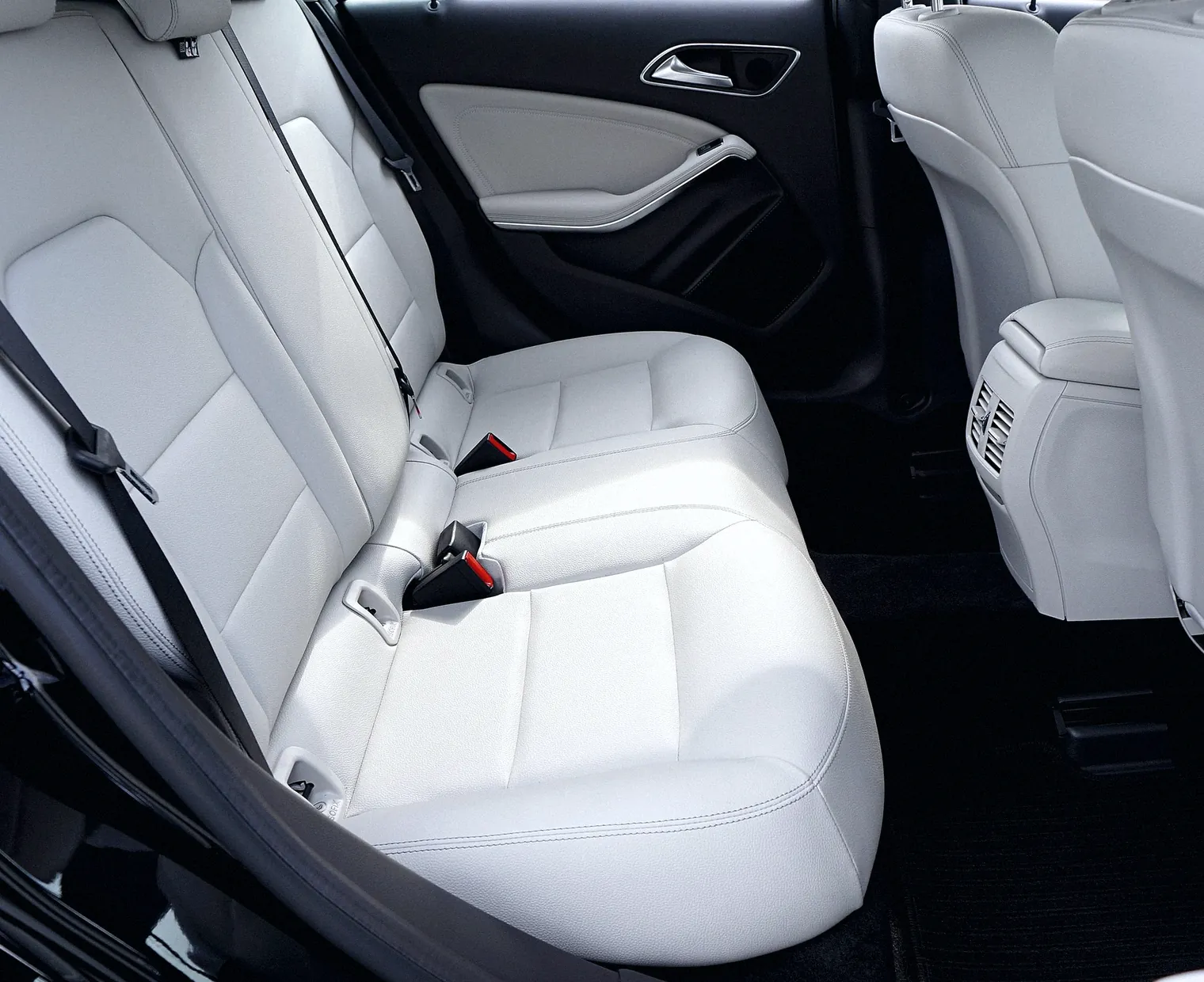 Banquette de voiture après nettoyage